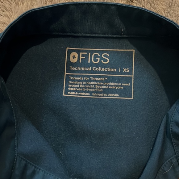 Figs Rafaela Deep Reef Scrub Top - Picture 3 of 5